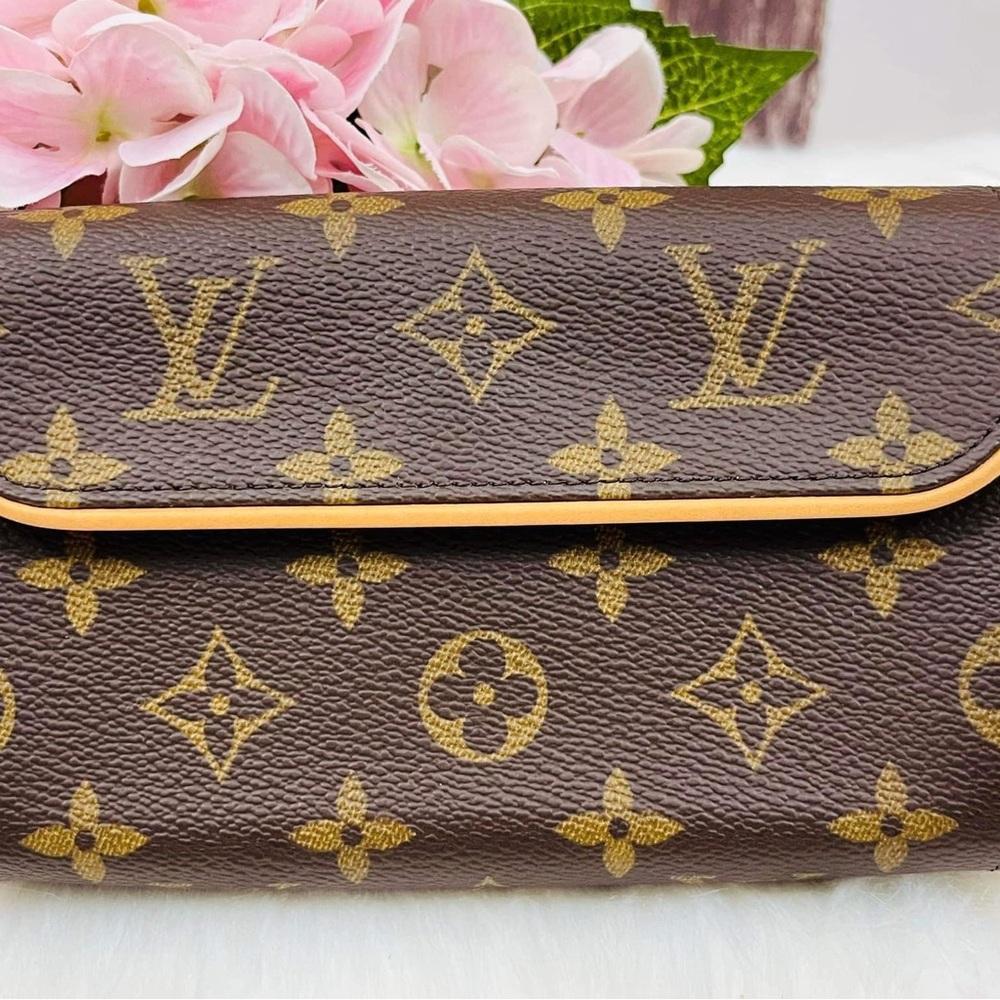 Louis Vuitton Florentine Belt Bag - Picture 11 of 12